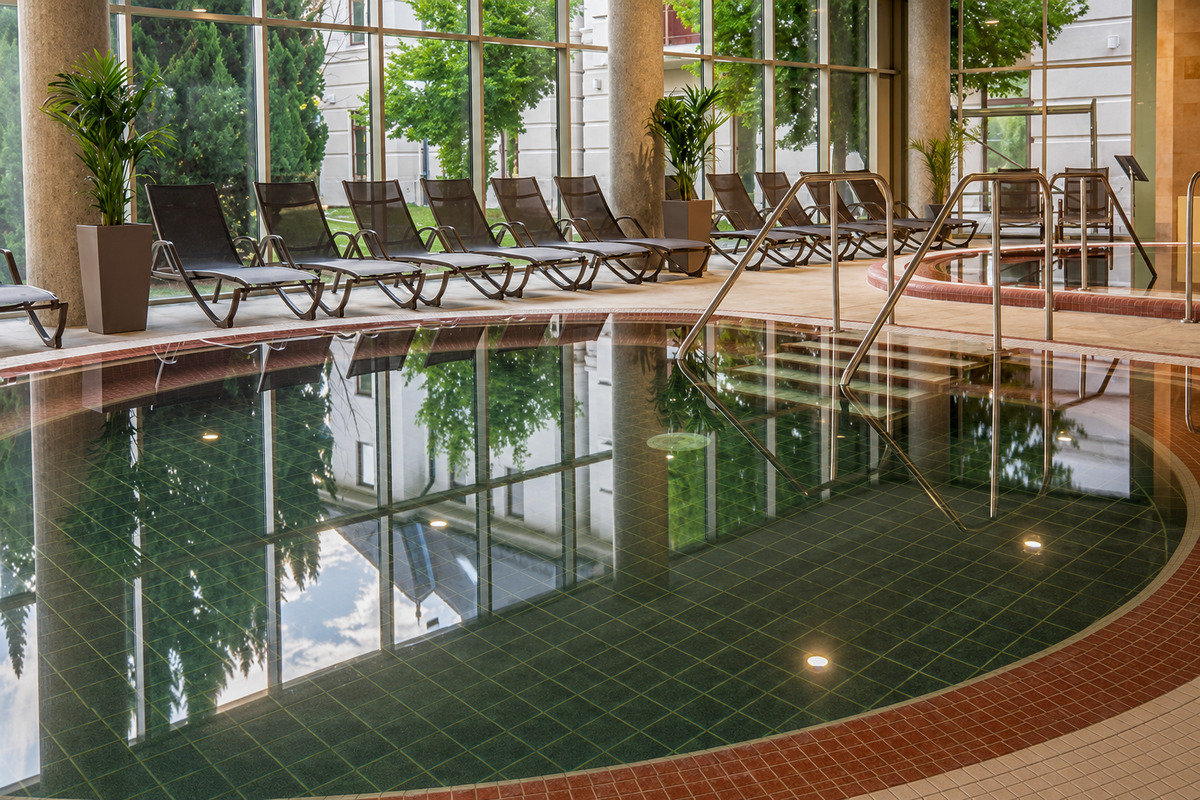 Special offer 4=3 with half board 