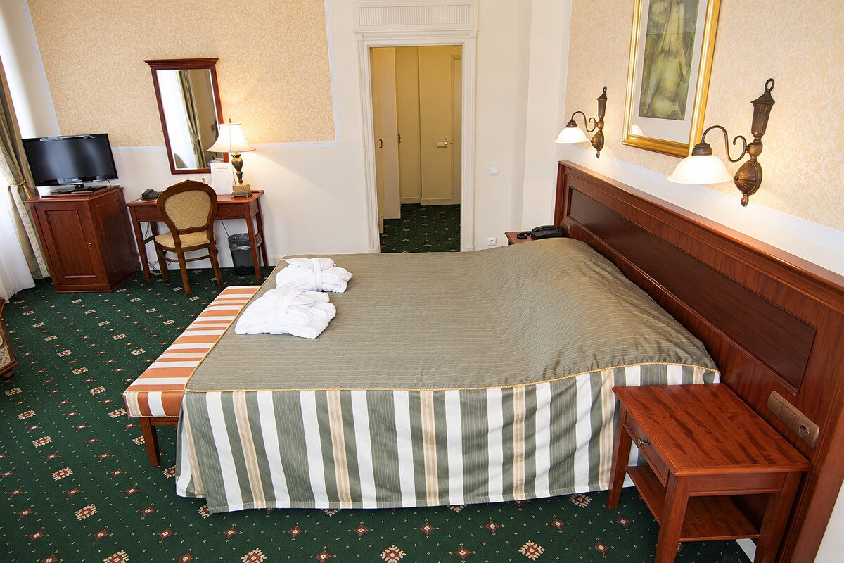 Superior